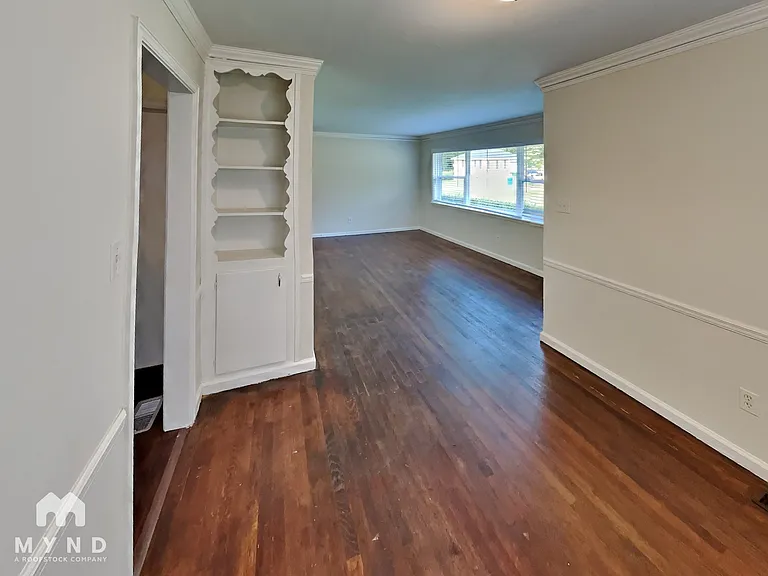 742 Quaker St SW — Photo 8