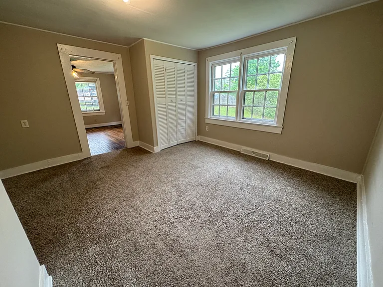 235 Dodd St — Photo 32