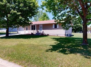 1205 Dana Dr SE, Willmar, MN 56201