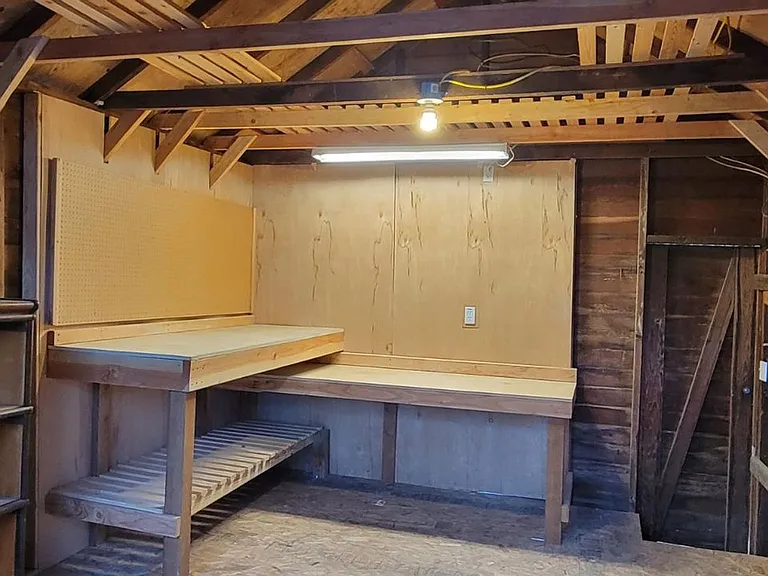 586 Grove St — Photo 39