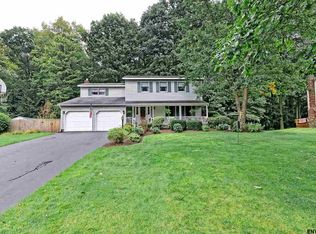 64 Esopus Dr, Clifton Park, NY 12065