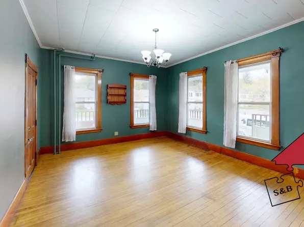 28 East Street, 28 East St APT 1, Barre, VT 05641