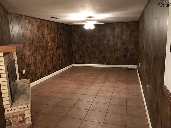 2nd image of 4132 Moffett Ave