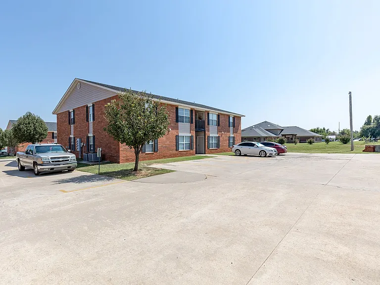 Buffalo Creek Apartment Homes — Photo 15