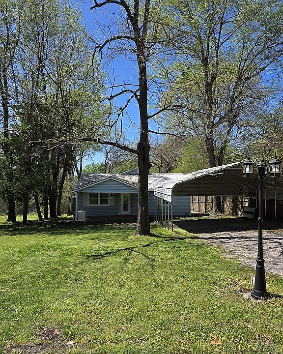 1st image of 700 Waverly Rd