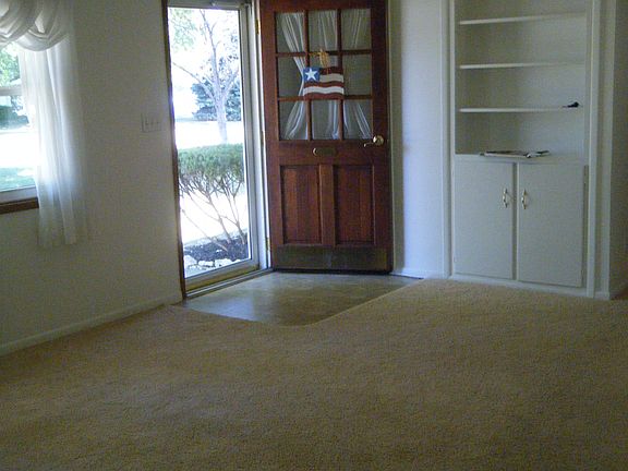 Entry and livingroom