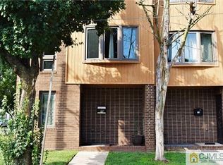 75 Suydam St, New Brunswick, NJ 08901