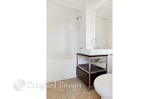 Rented by Douglas Elliman | media 15