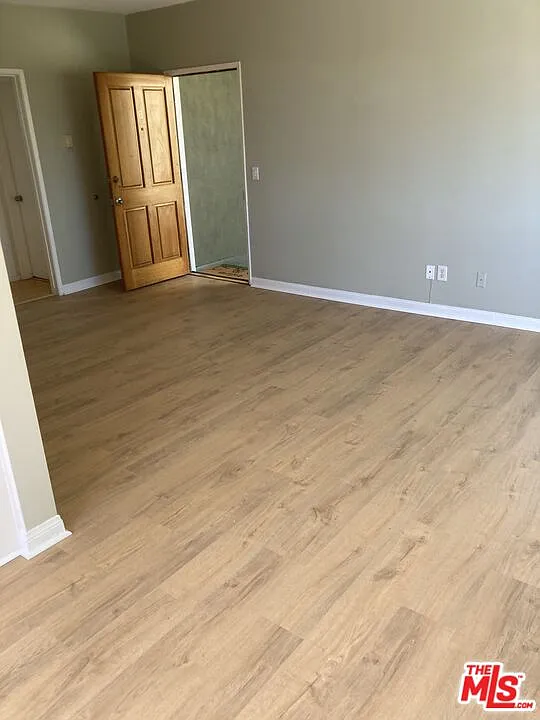 2 bed, 1.0 bath, $2,950 — Photo 2