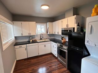 6916 SE Woodstock Blvd #A, Portland, OR 97206