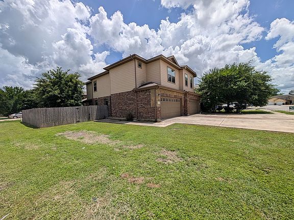 2nd image of 1032 Brown Rock Dr