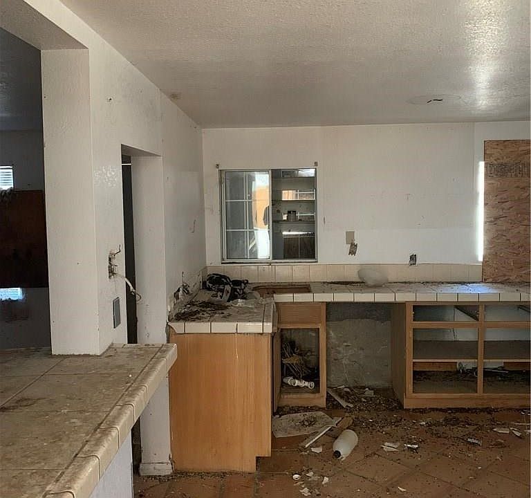2nd image of 2004 Old Nadeau Rd