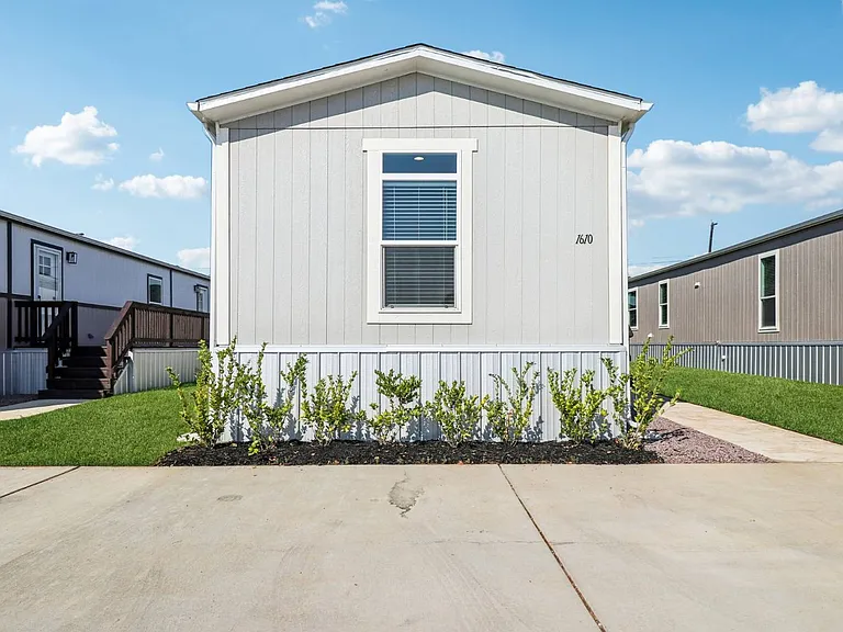 217 Hollys Eddy Ln — Photo 13