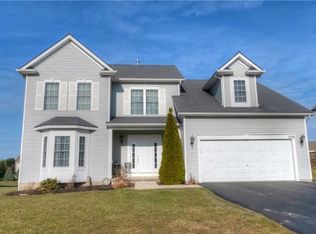 1019 Pondbrook Point, Webster, NY 14580