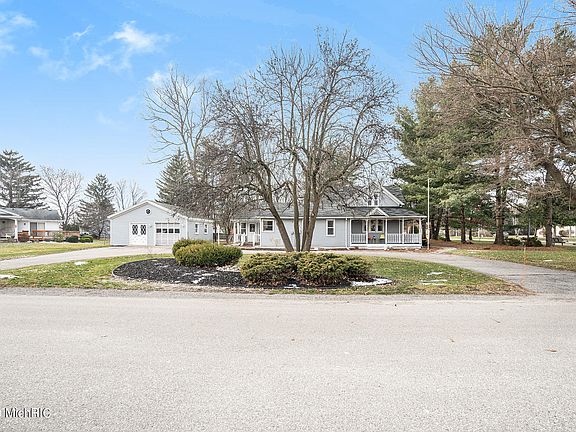 2nd image of 5734 Lake Michigan Dr