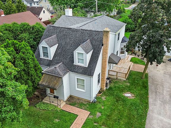 3rd image of 833 Walter Ave