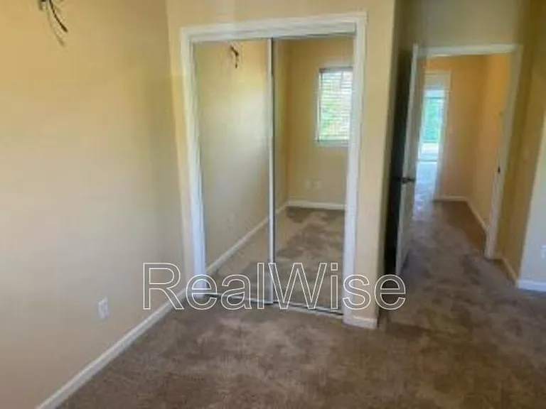 1709 Softwood Way — Photo 29