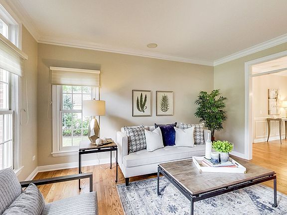 3rd image of 1220 Ashbury Ln