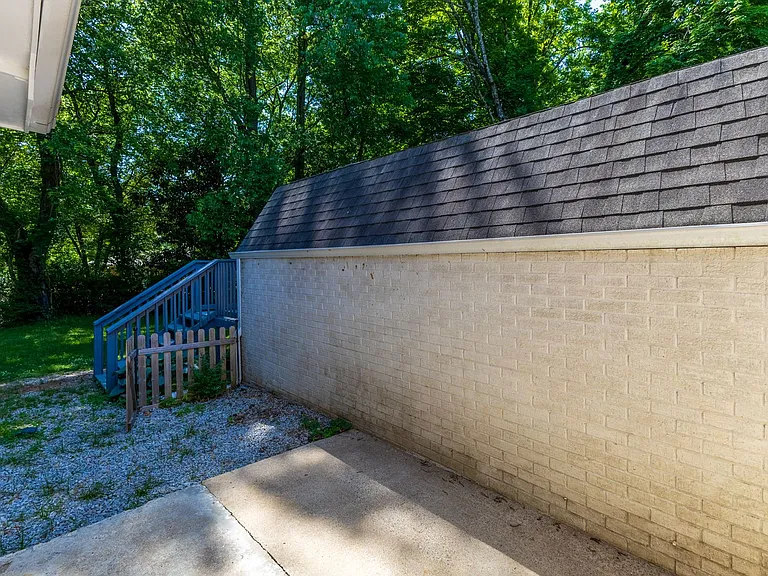 3306 Reynolds Dr NW — Photo 34