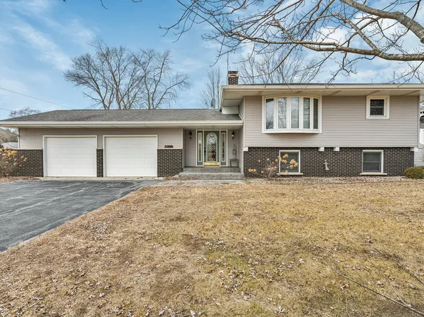 605 N East St, Essex, IL 60935