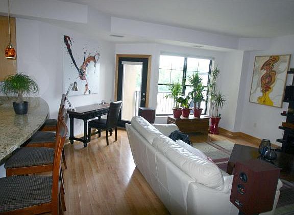 4th image of 317 Groveland Ave Unit 610