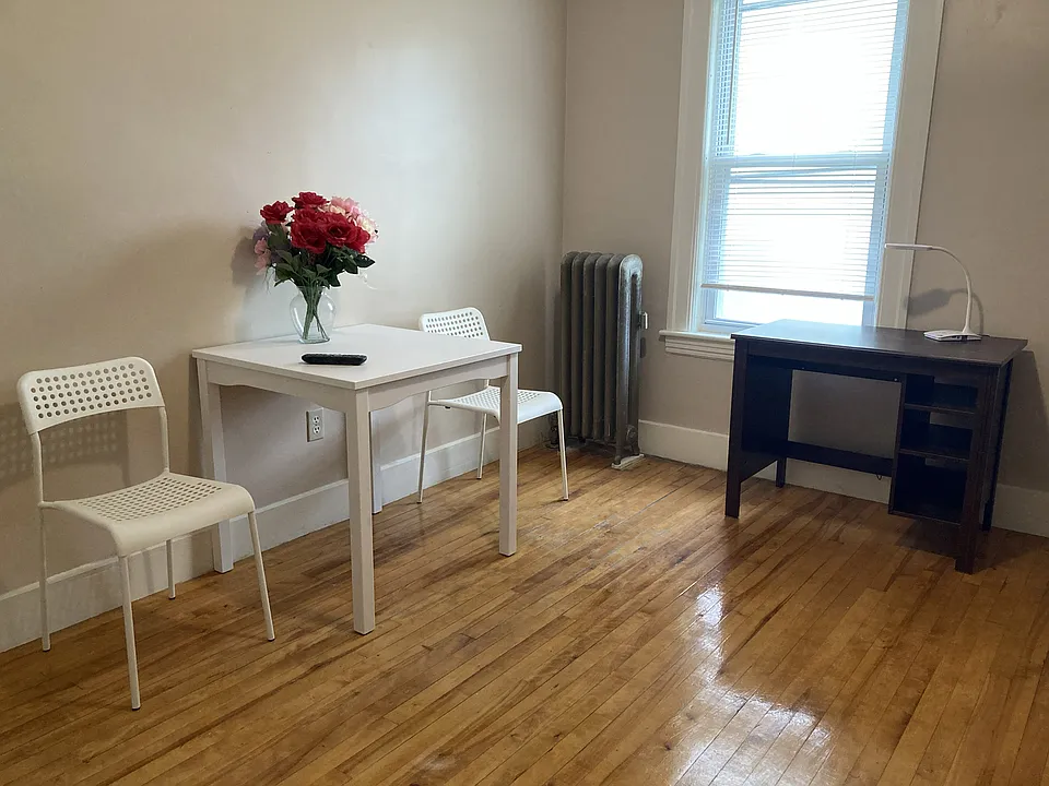 22 Marland Rd #2A