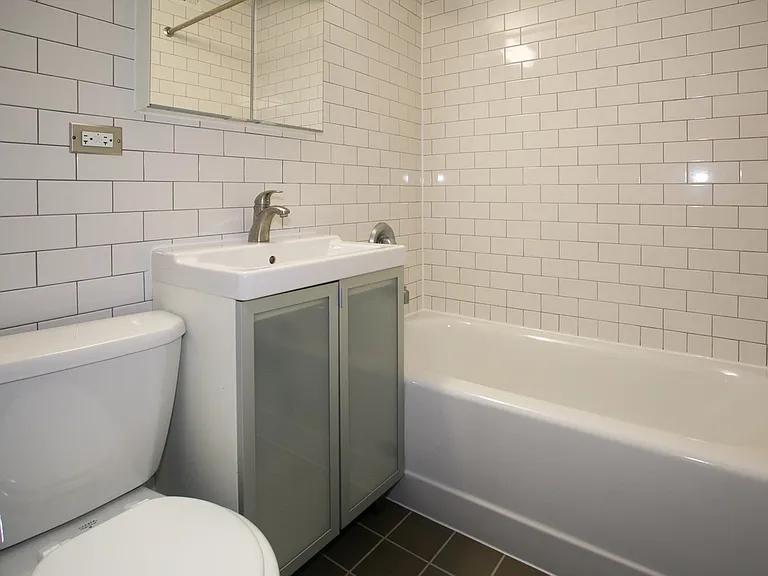 Algonquin Apartments — Photo 26