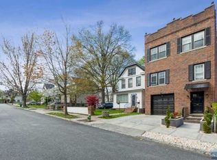 43 Pleasant Way, Montclair, NJ 07042