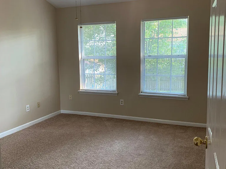 213 Copperfield Ln #213 — Photo 11
