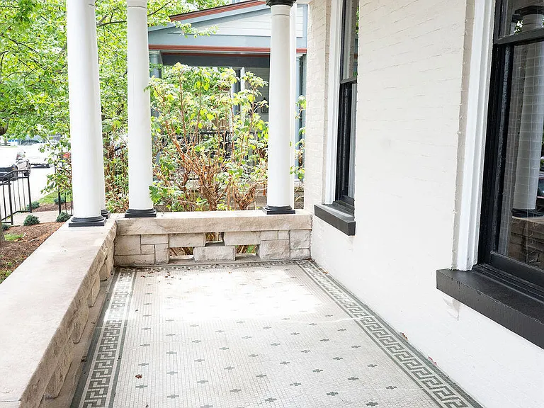 275 S Limestone St #140 — Photo 4