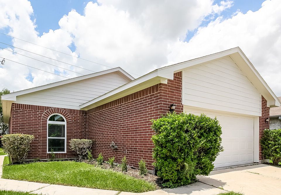 1st image of 7543 River Pines Dr