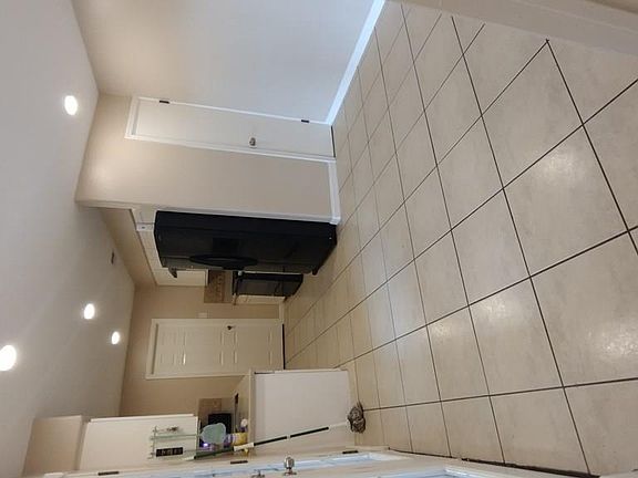 3rd image of 134 Queta St