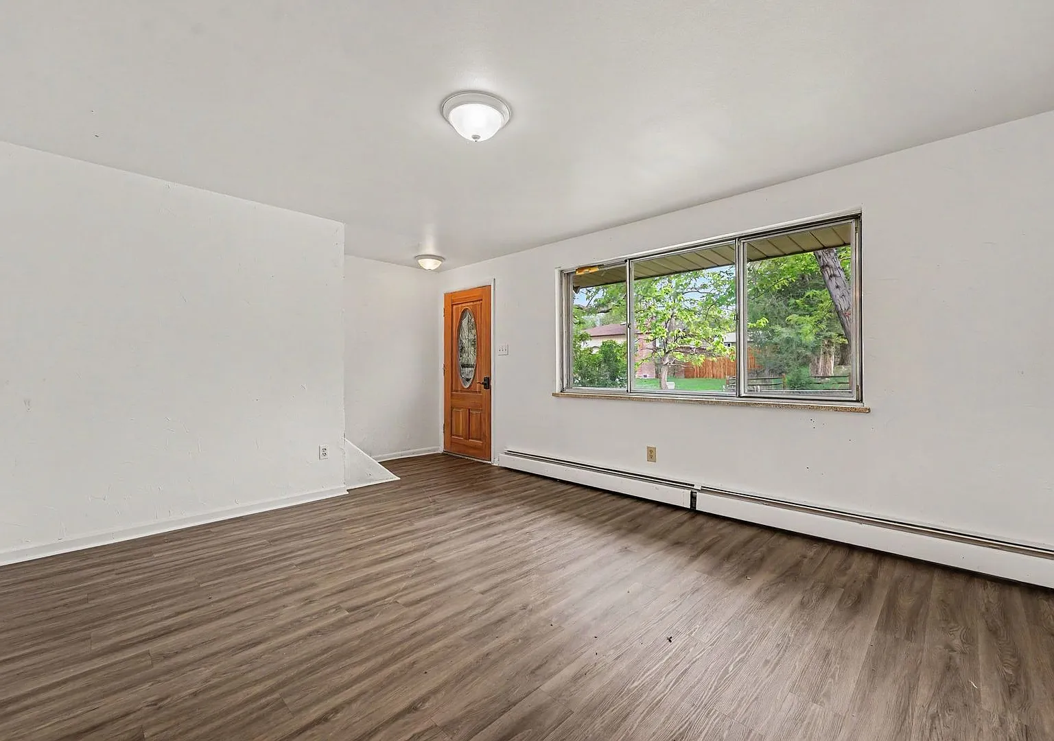 12th10250 — Photo 2