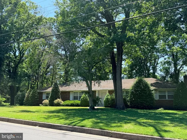 8 Oak Dr, Bridgeton, NJ 08302