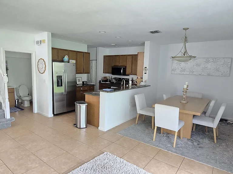 9138 Dupont Pl — Photo 3