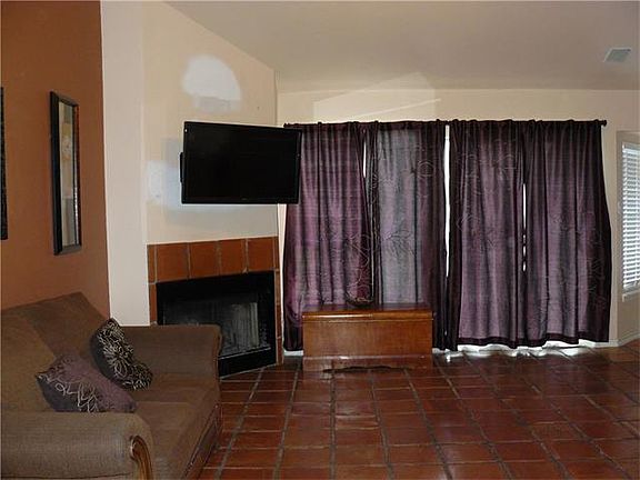 3rd image of 104 Dove Nest Cir