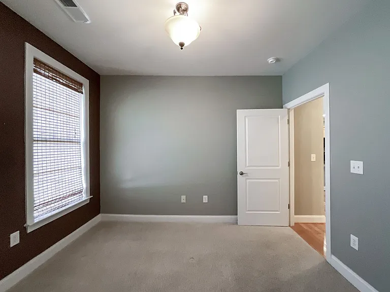518 Clarice Ave #308 — Photo 32