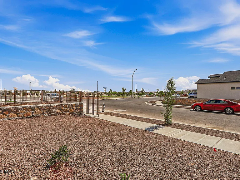 3740 Model Ln — Photo 25