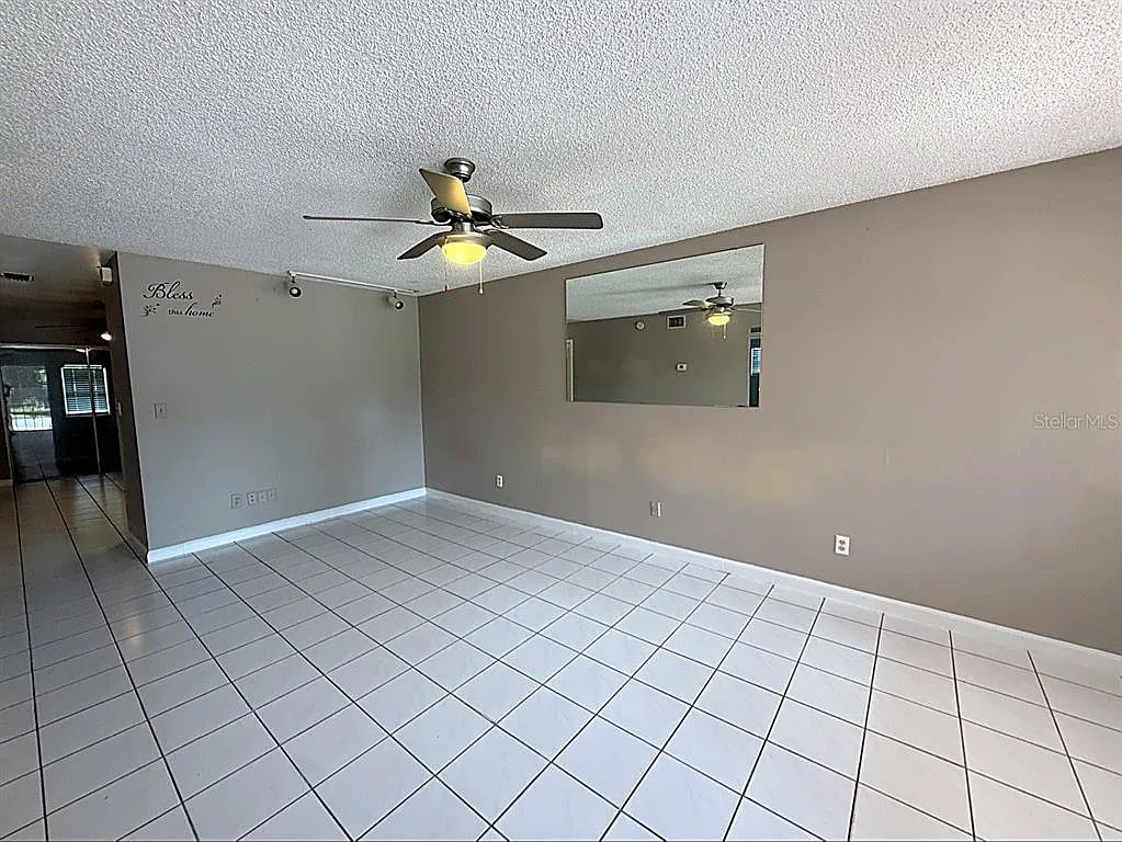 2 bed, 2.0 bath, 1027 sqft, $1,795 — Photo 3