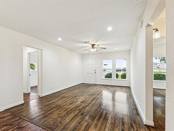 2nd image of 701 Malone St