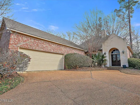 702 Esplanade Dr, Ridgeland, MS 39157