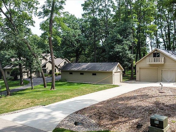 2nd image of 2395 White Oak Trl