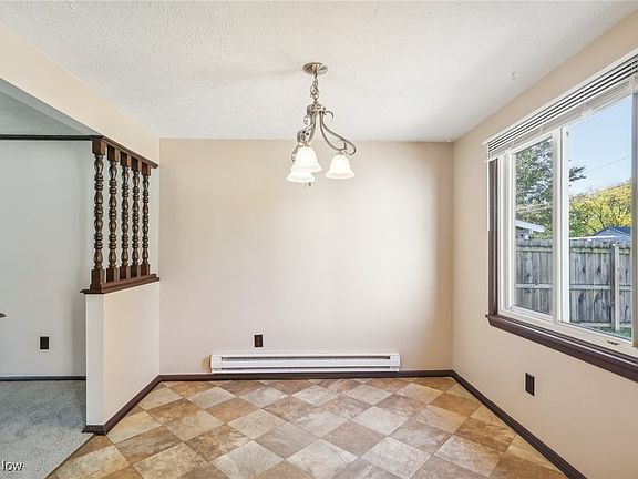 5th image of 5512 Independence Dr
