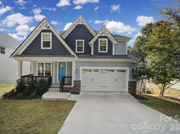9095 Pitcairn Dr, Tega Cay, SC 29708