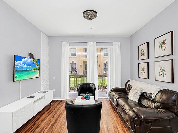 5th image of 4814 Cay View Ave #107