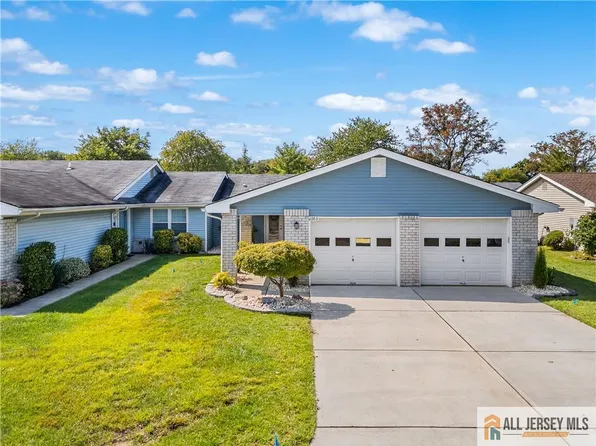 600 Madison Dr #B, Monroe Township, NJ 08831