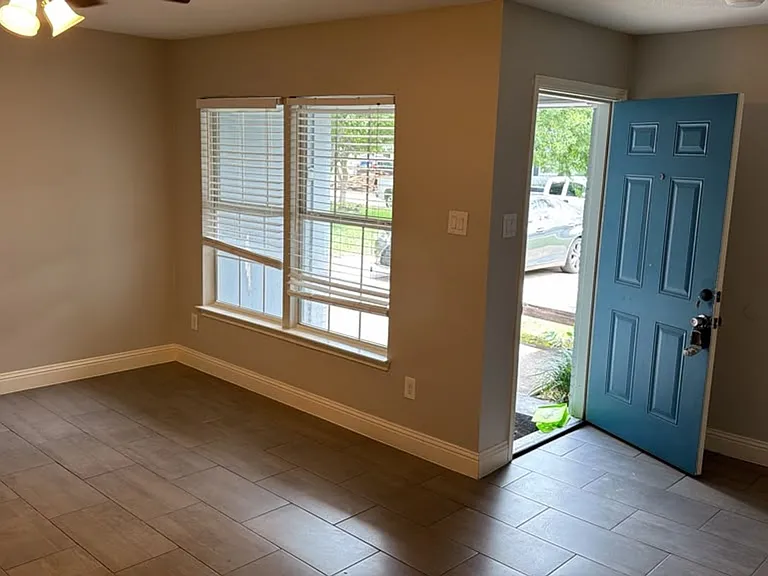 13375 Glenside Dr — Photo 7