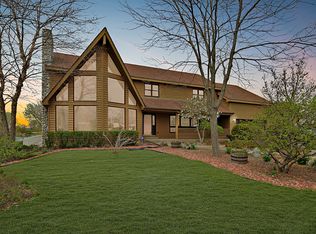 8101 Greenwood Rd, Hebron, IL 60034