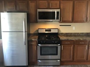 1036 E Land Pl, Milwaukee, WI 53202