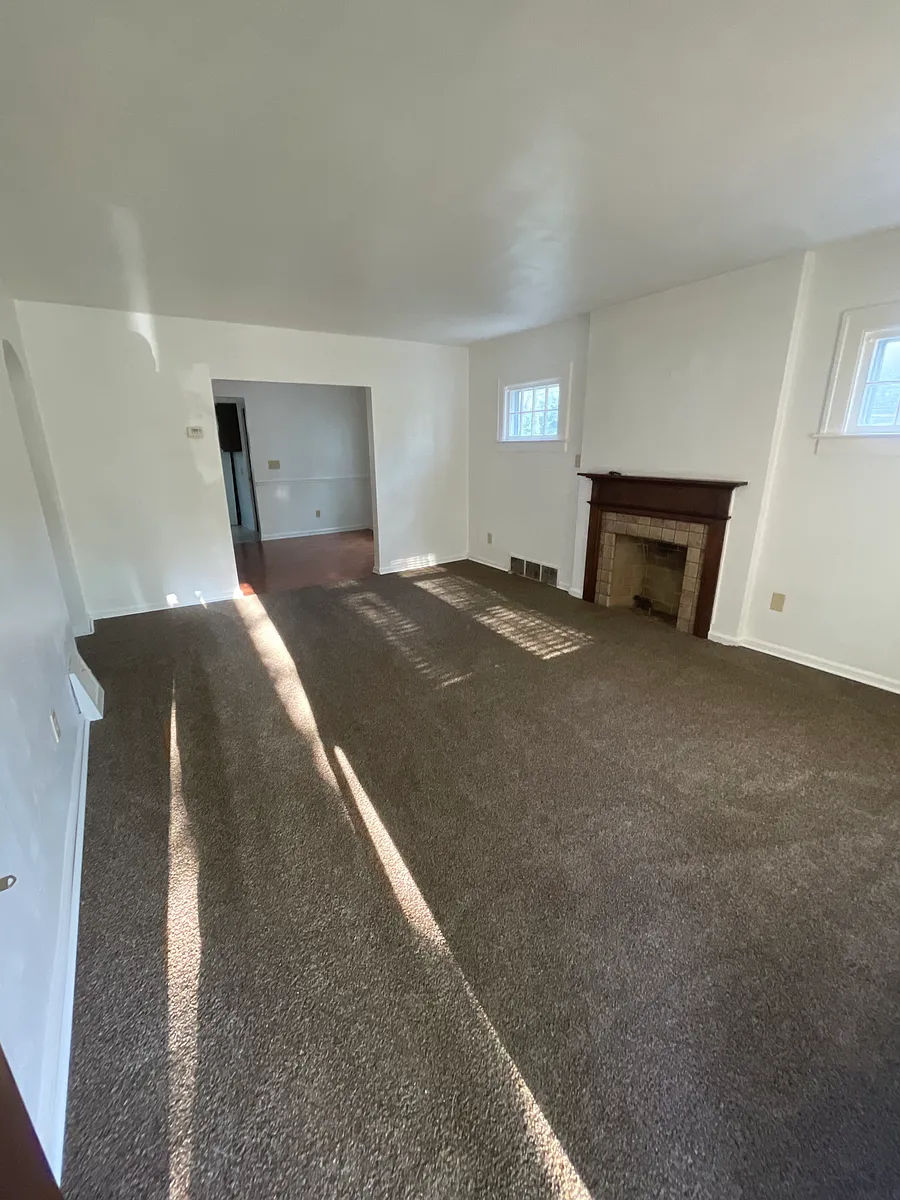 Building Photo - 4308 Eastway St #4308